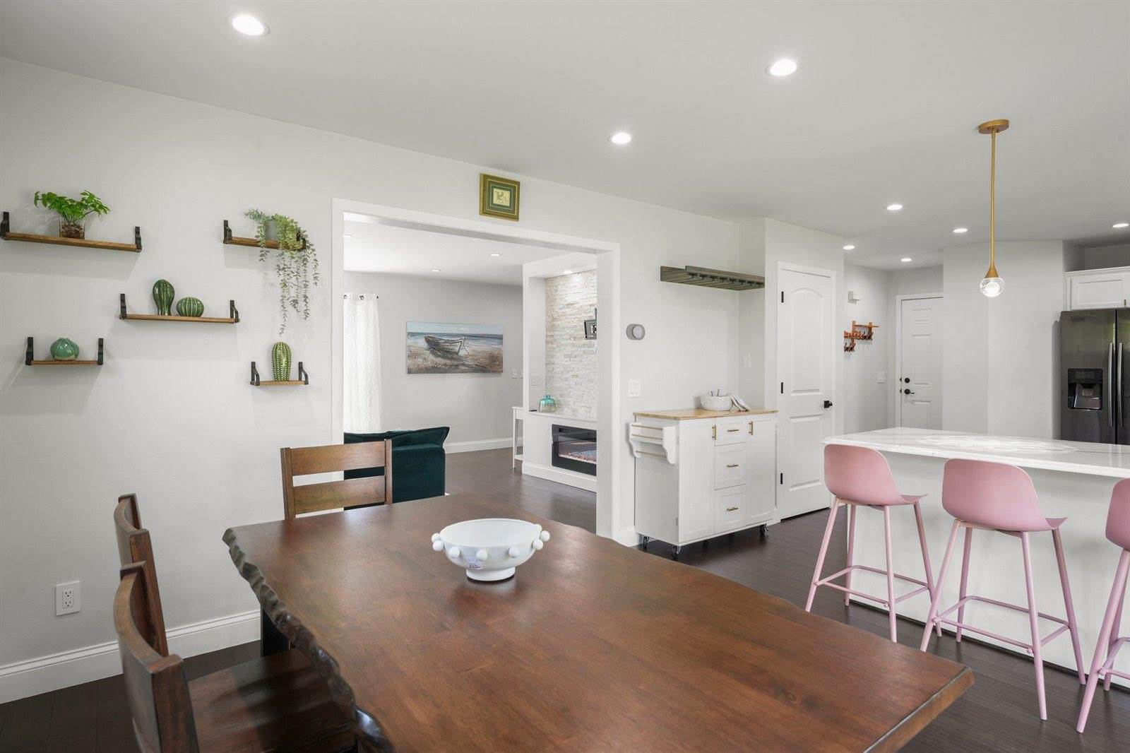 1 Deschamp, Madison, WI 53718