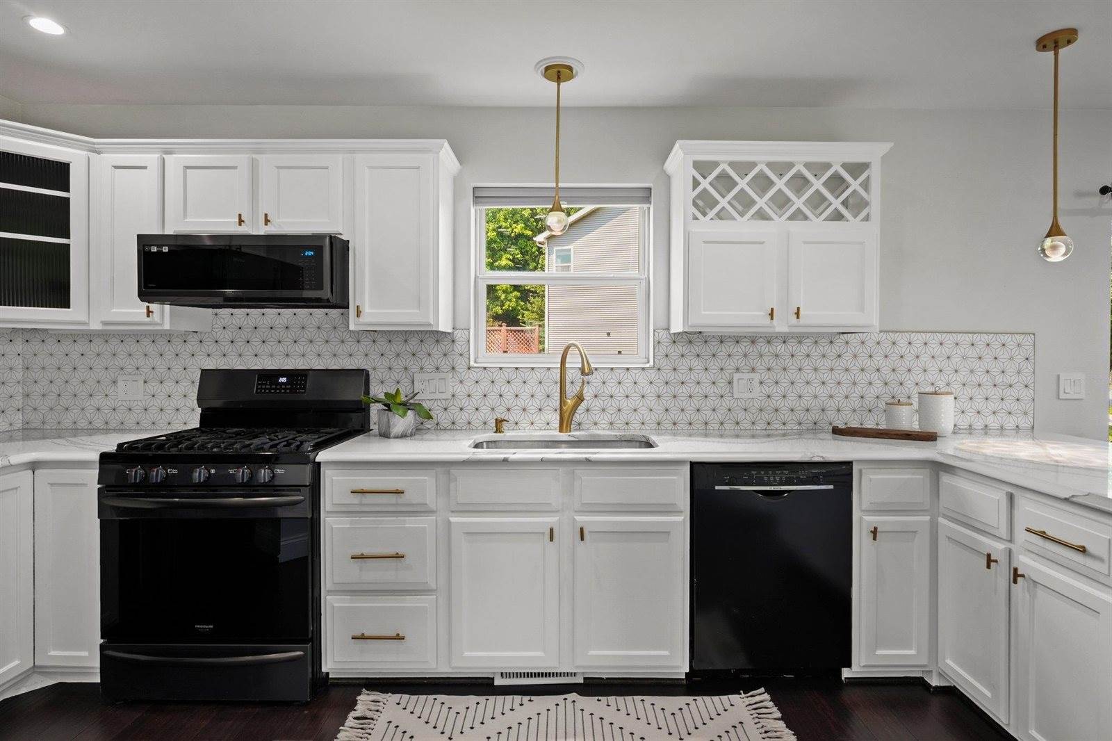 1 Deschamp, Madison, WI 53718