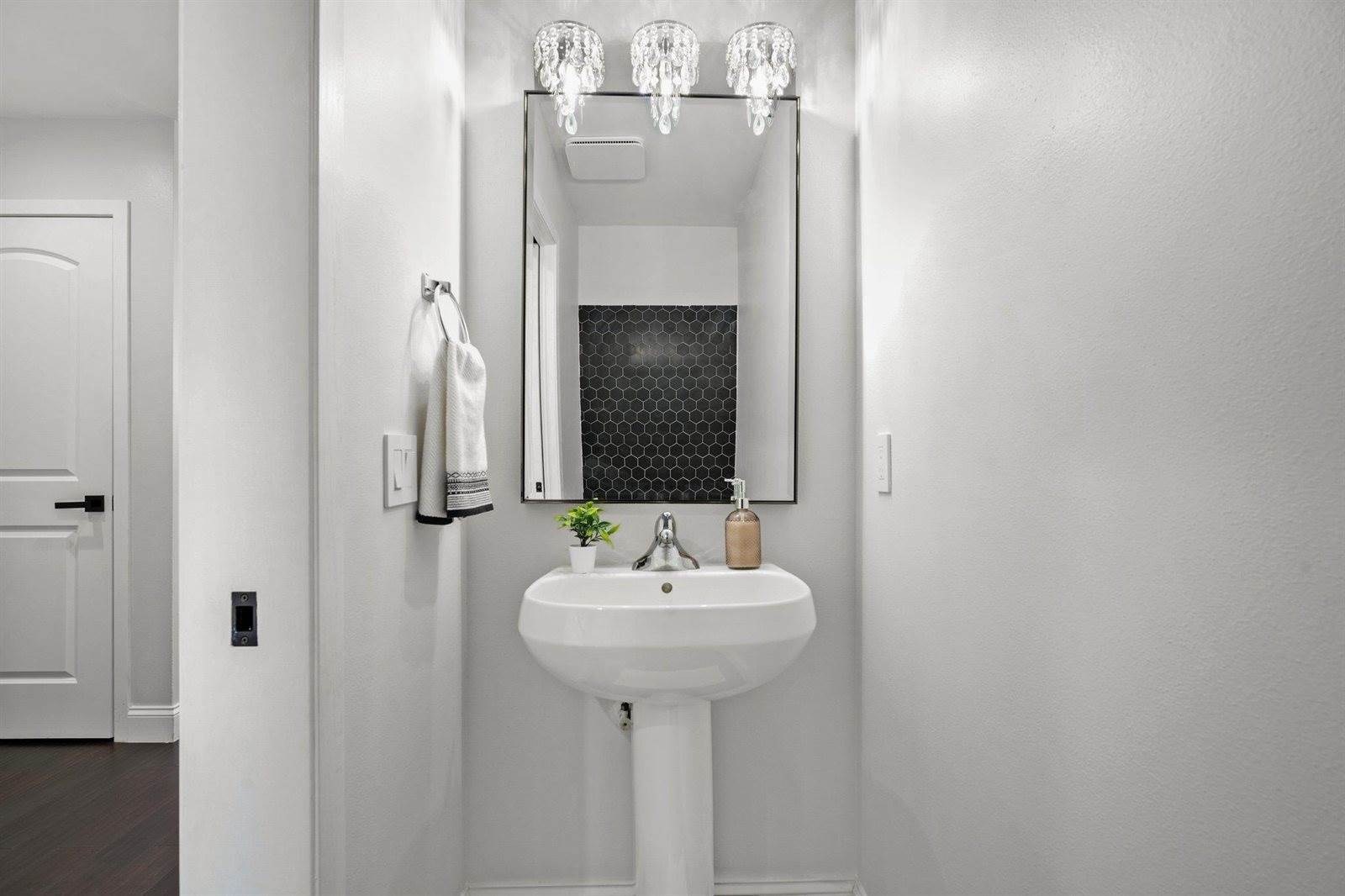 1 Deschamp, Madison, WI 53718