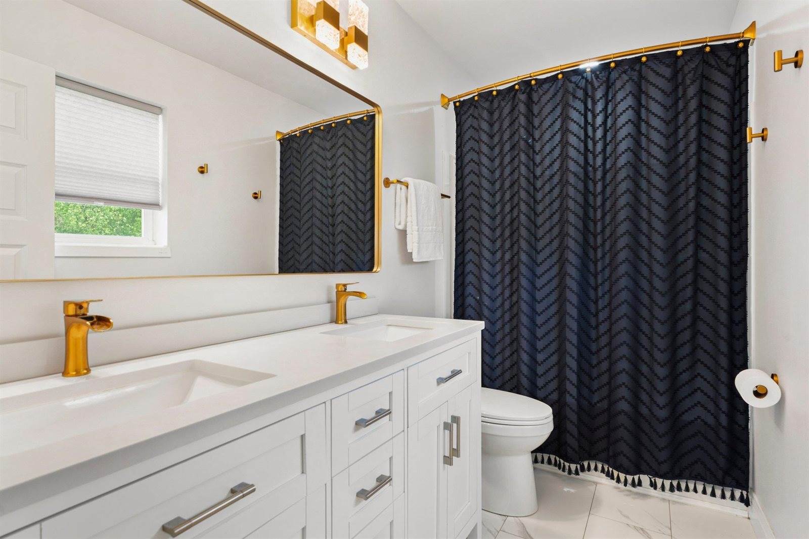 1 Deschamp, Madison, WI 53718