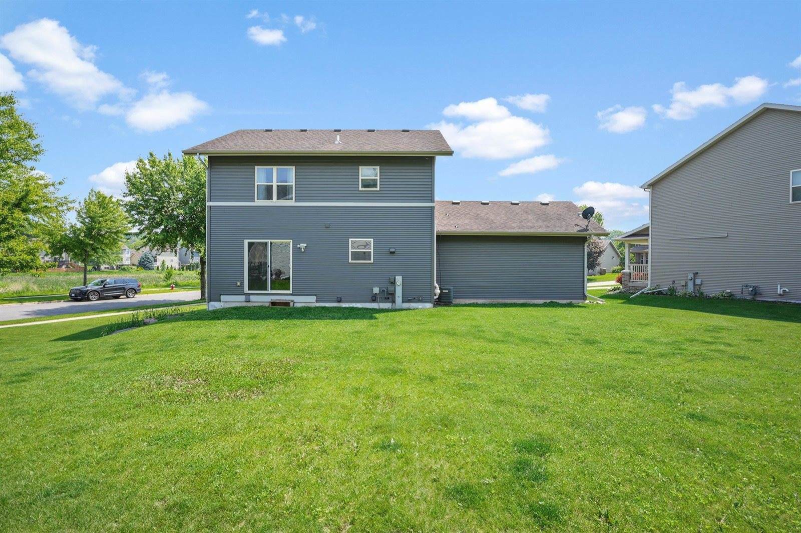 1 Deschamp, Madison, WI 53718