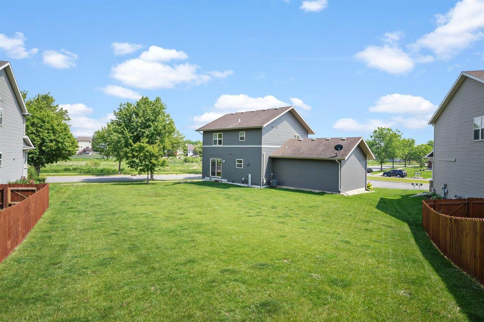 1 Deschamp, Madison, WI 53718