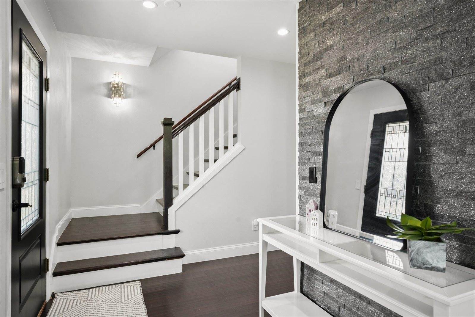 1 Deschamp, Madison, WI 53718