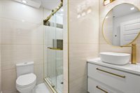 1 Deschamp, Madison, WI 53718