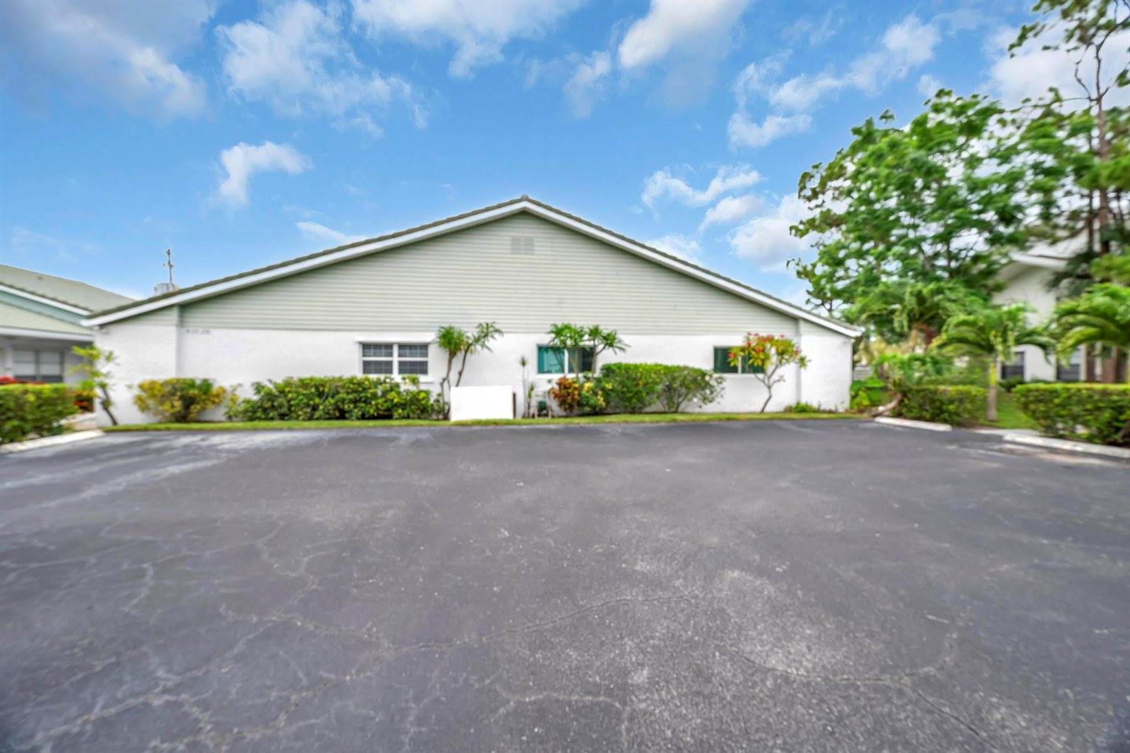 2121 SE Wayne Road, Stuart, FL 34994