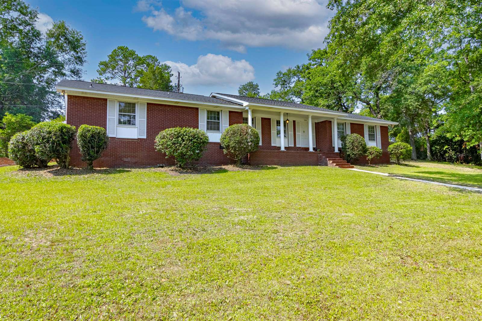 1109 F Avenue, Cayce, SC 29033
