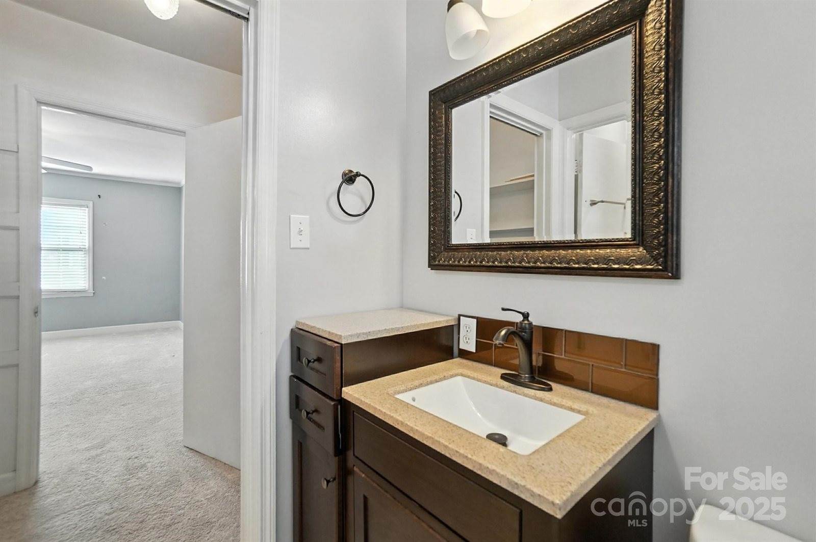 5947 Quail Hollow Road, Charlotte, NC 28210