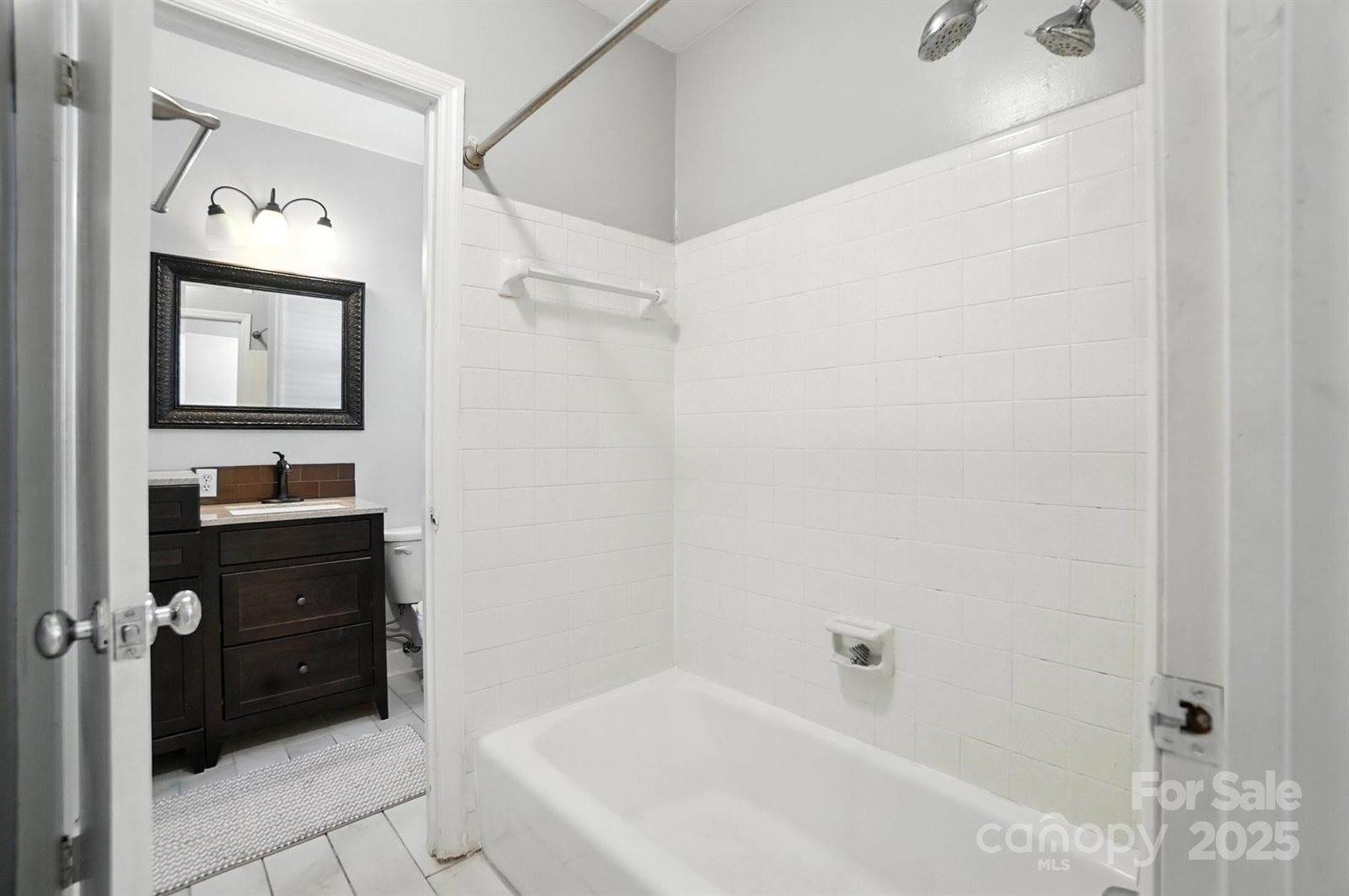 5947 Quail Hollow Road, Charlotte, NC 28210