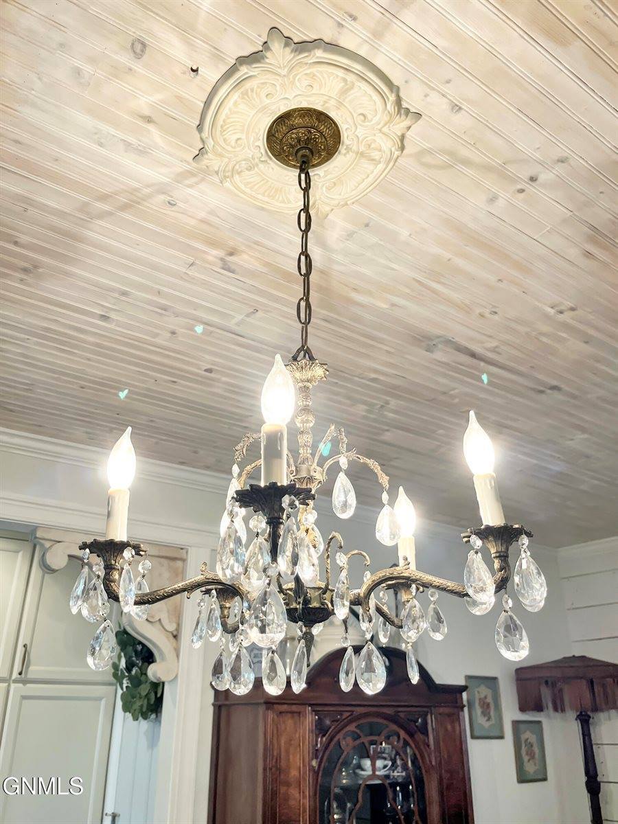 209 S Dakota Street, Tioga, ND 58852