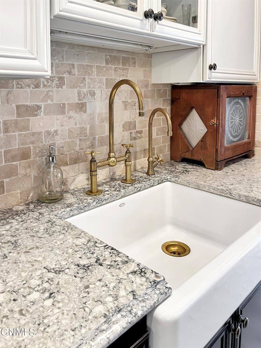 209 S Dakota Street, Tioga, ND 58852