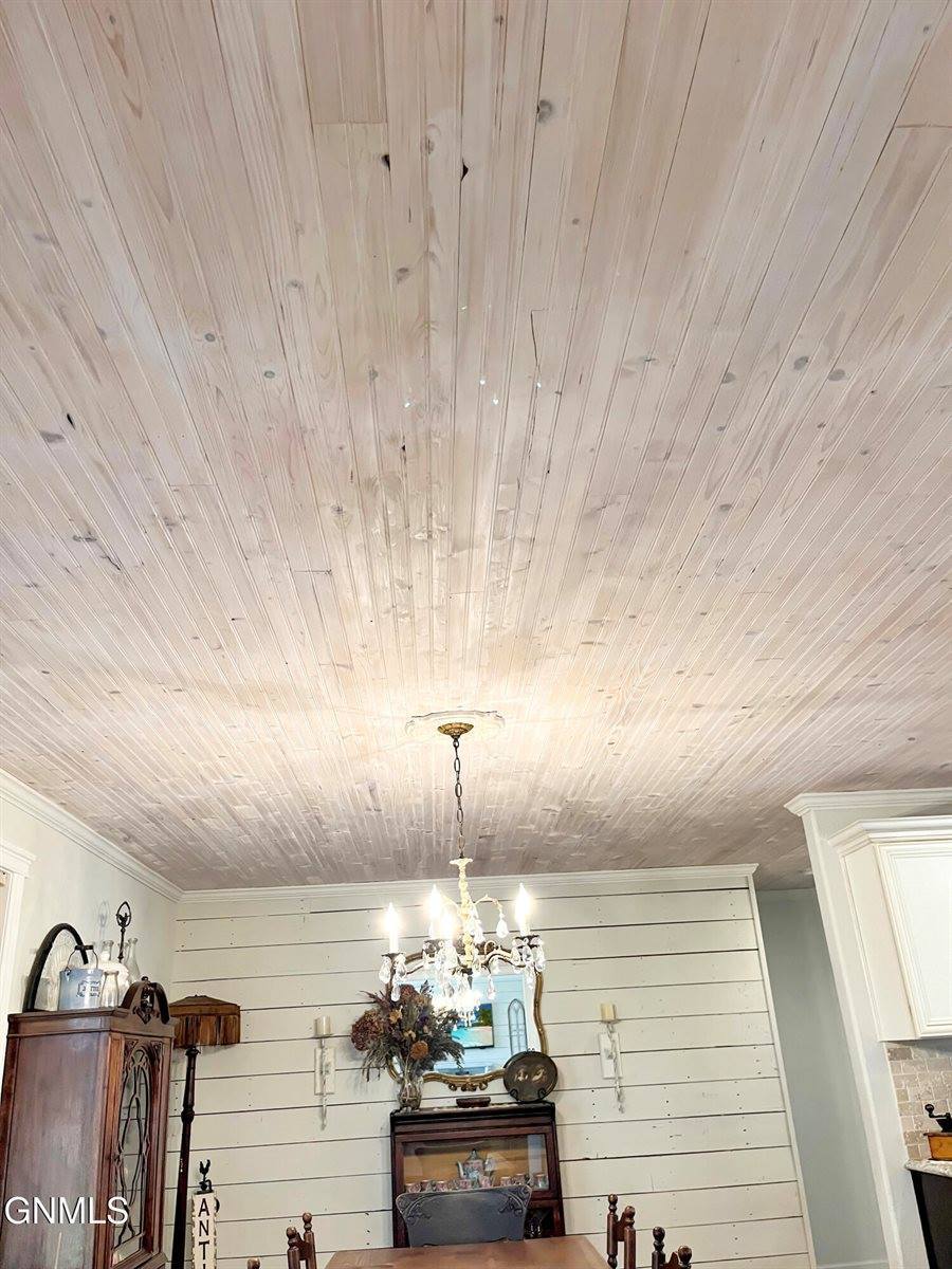 209 S Dakota Street, Tioga, ND 58852