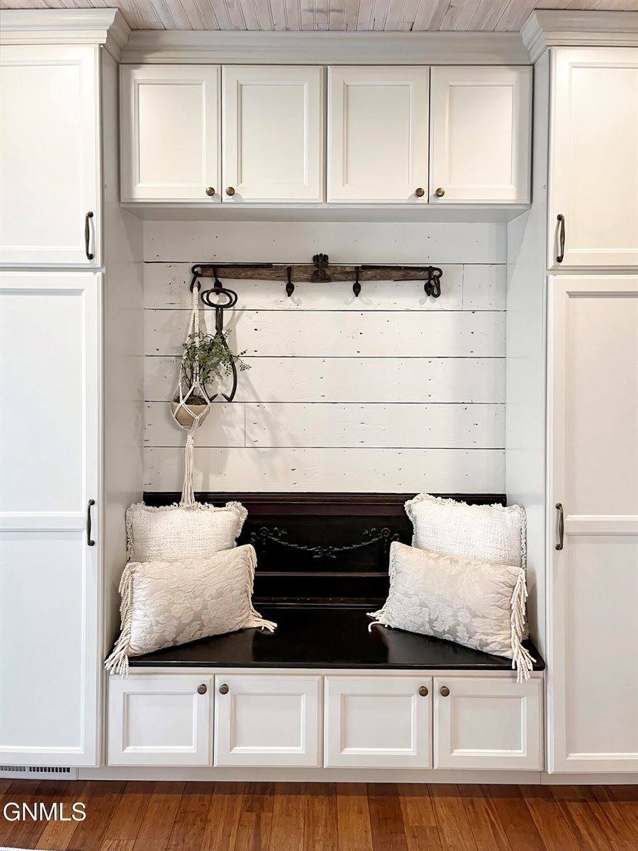 209 S Dakota Street, Tioga, ND 58852