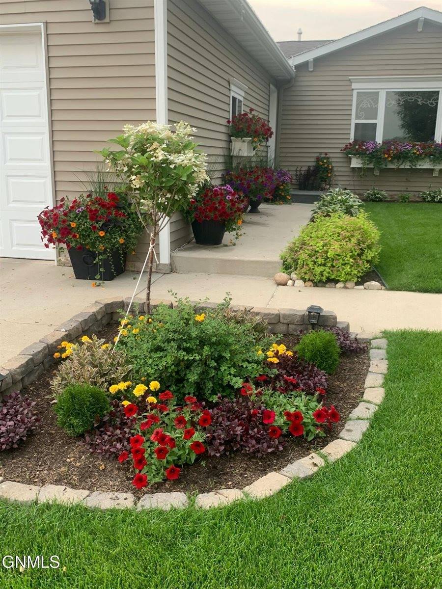 209 S Dakota Street, Tioga, ND 58852