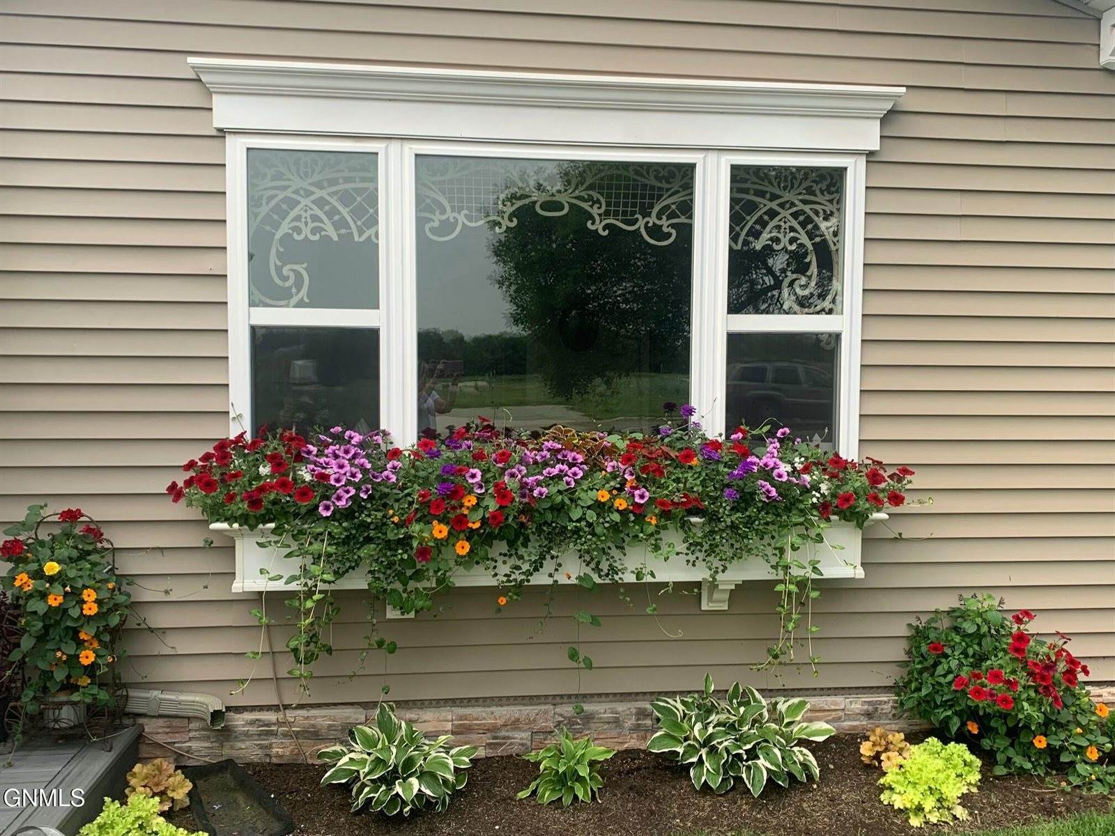 209 S Dakota Street, Tioga, ND 58852