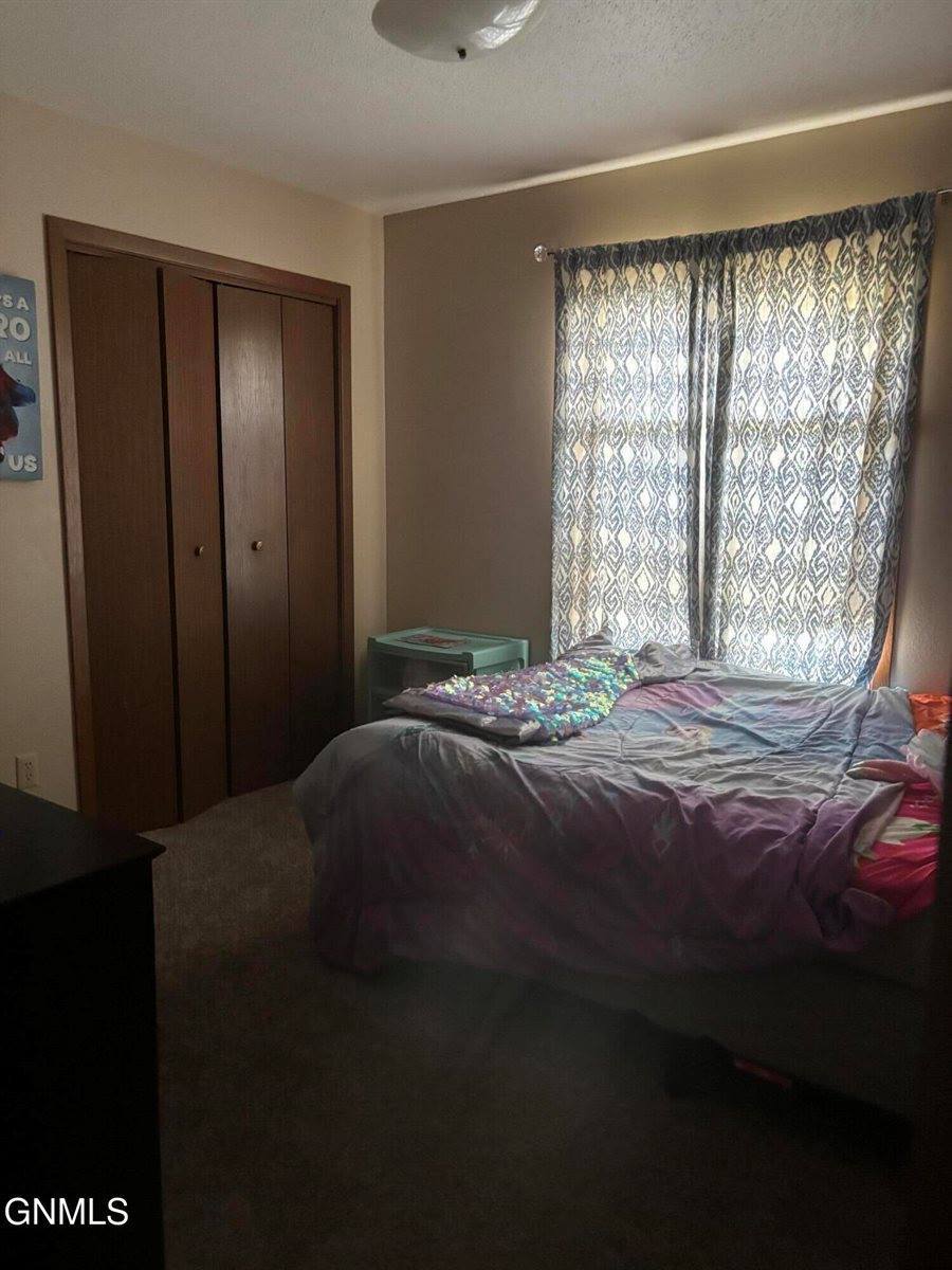 2414 15th Avenue West, Williston, ND 58801