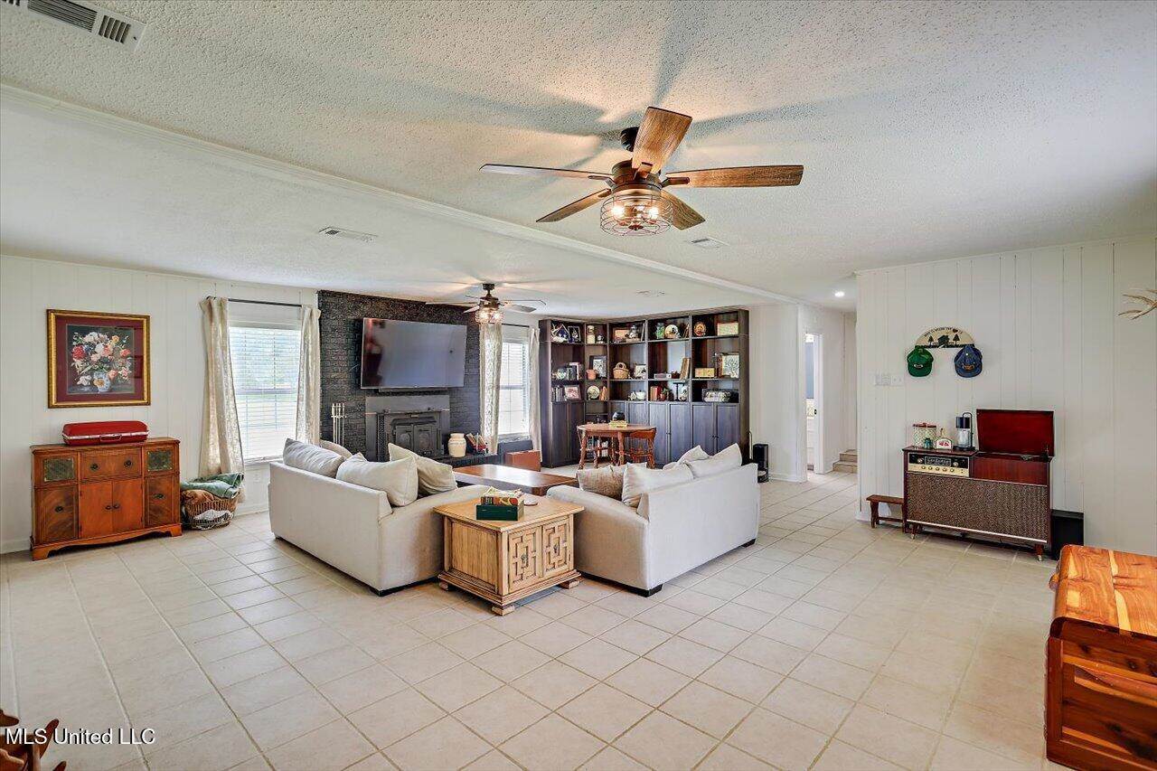 12661 Springridge Road, Terry, MS 39170