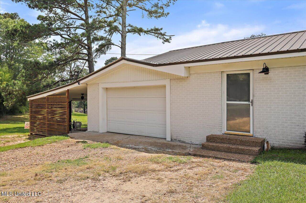 12661 Springridge Road, Terry, MS 39170