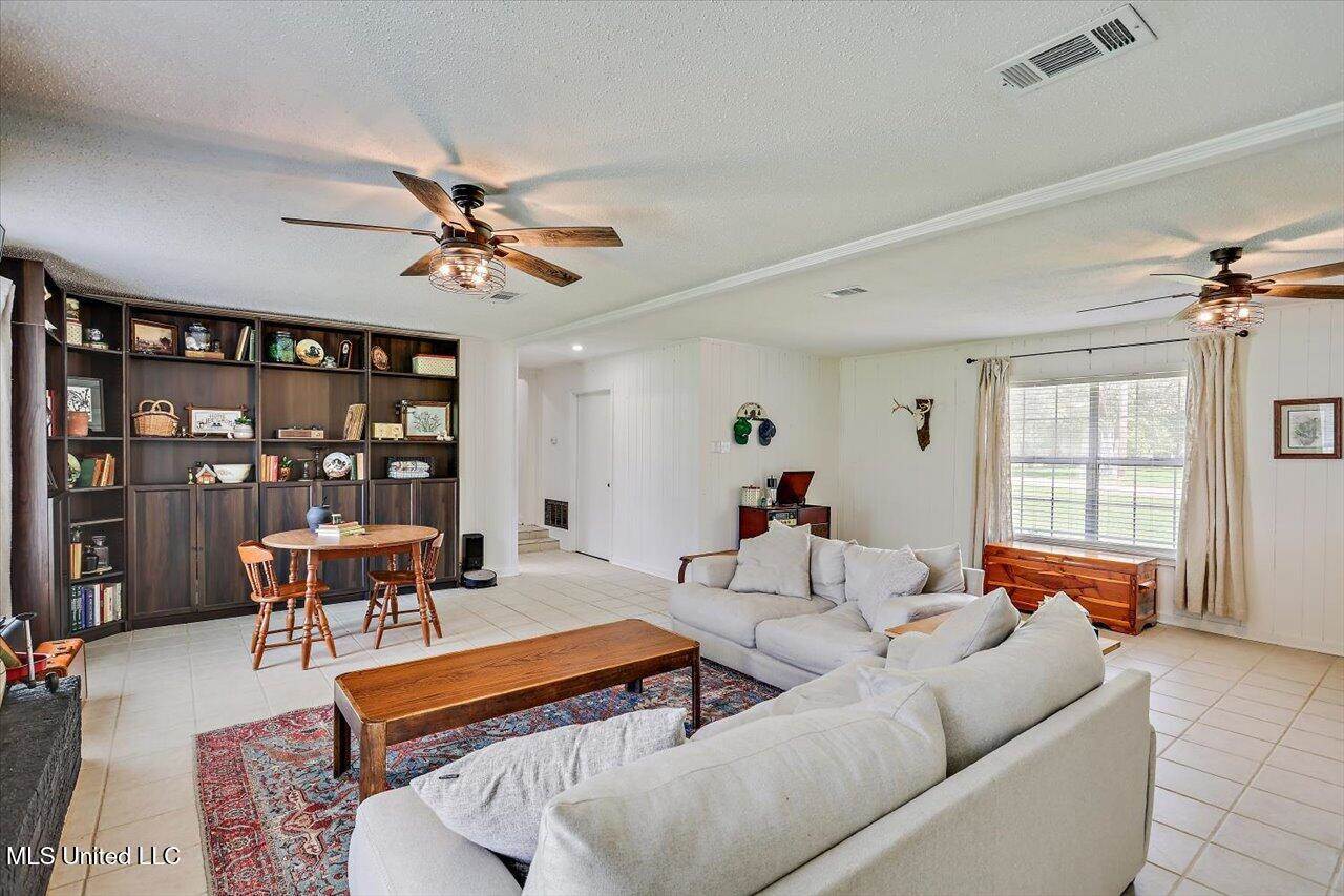 12661 Springridge Road, Terry, MS 39170