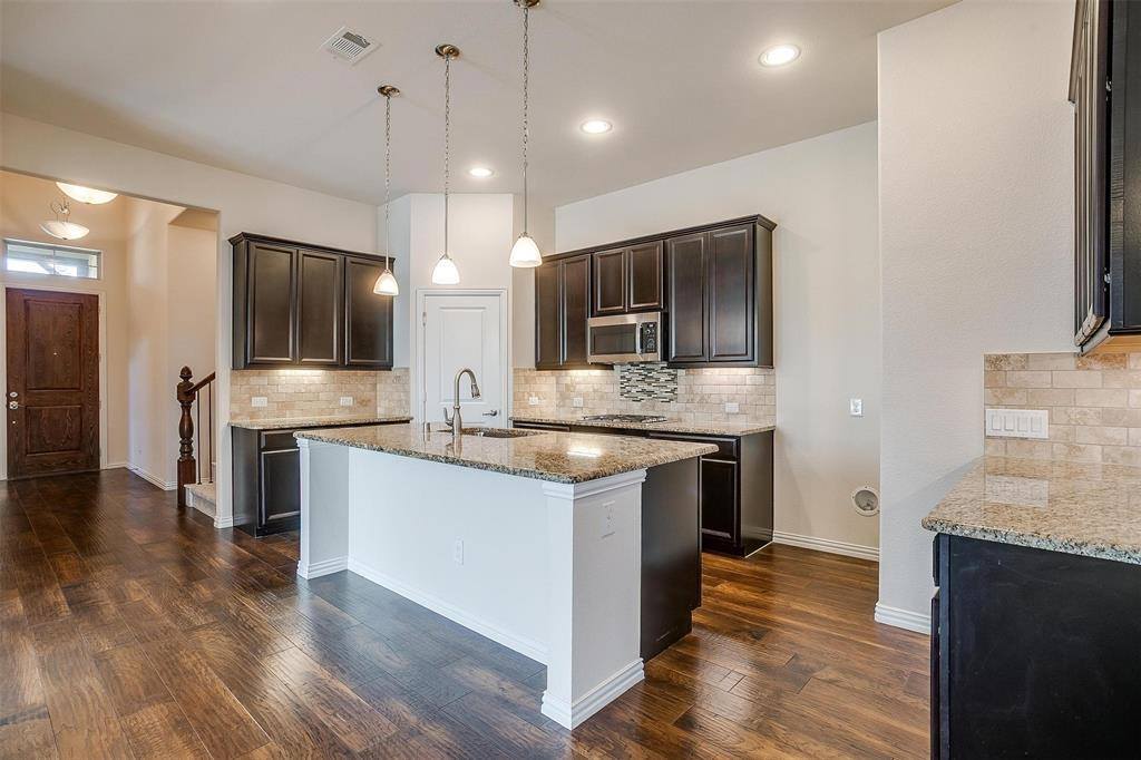 601 Mangrove Trail, Saginaw, TX 76131