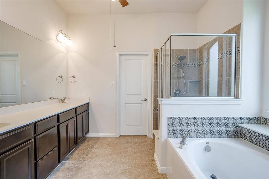 601 Mangrove Trail, Saginaw, TX 76131