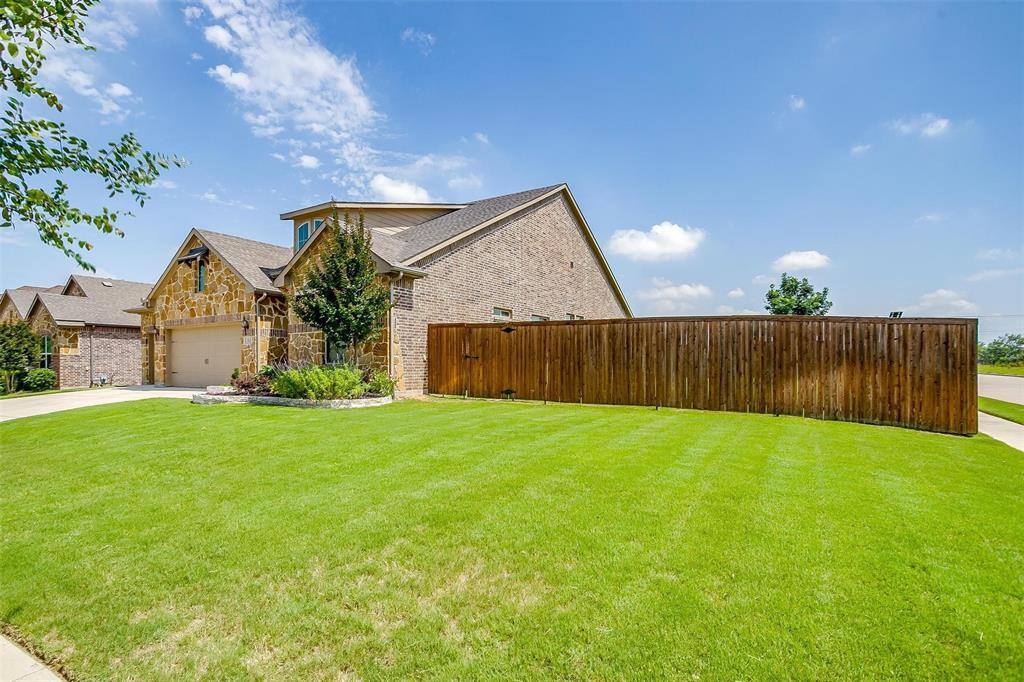 601 Mangrove Trail, Saginaw, TX 76131