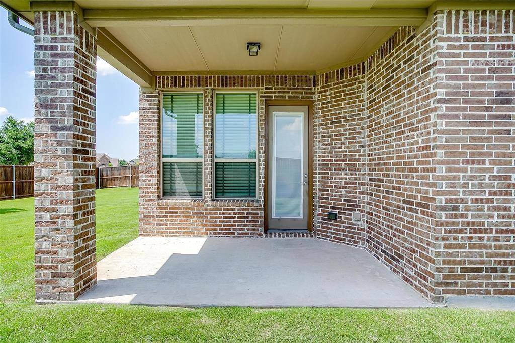 601 Mangrove Trail, Saginaw, TX 76131