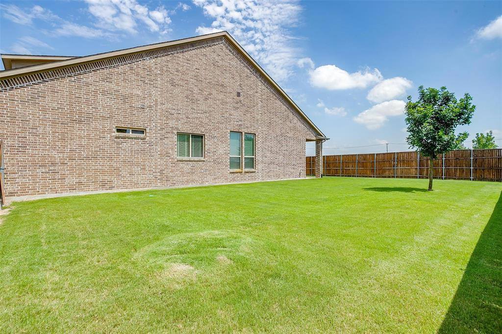 601 Mangrove Trail, Saginaw, TX 76131