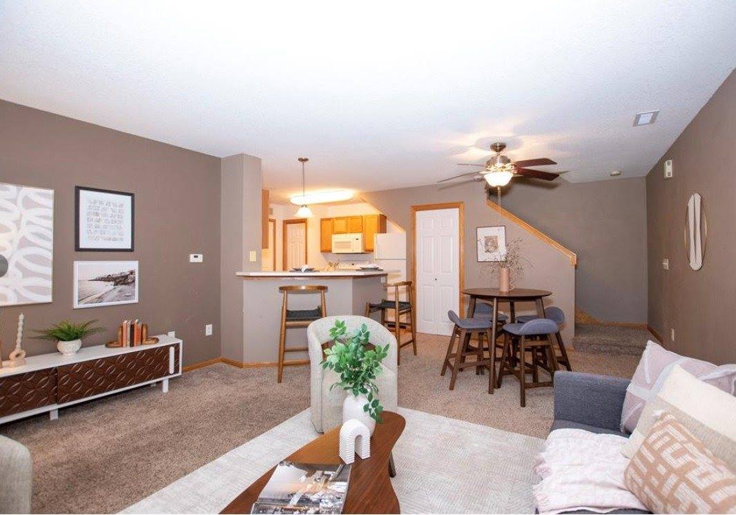 601 Orchard Hills Drive, Norwalk, IA 50211