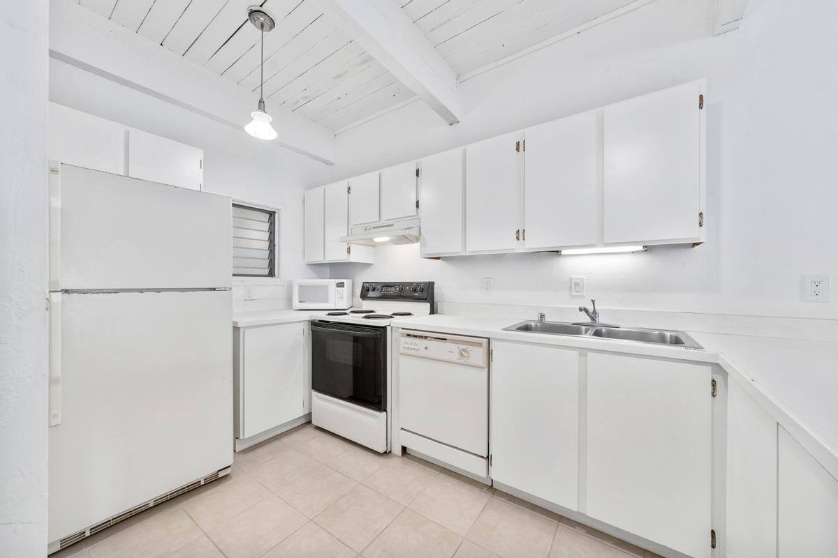 76-6246 Alii Dr, Kailua-Kona, HI 96740
