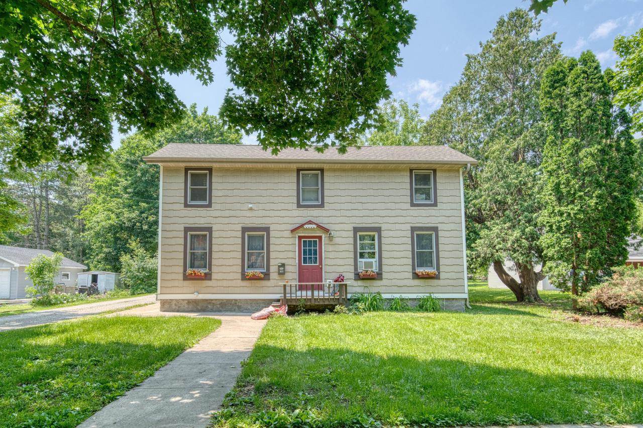 230 S Whiton St #232, Whitewater, WI 53190