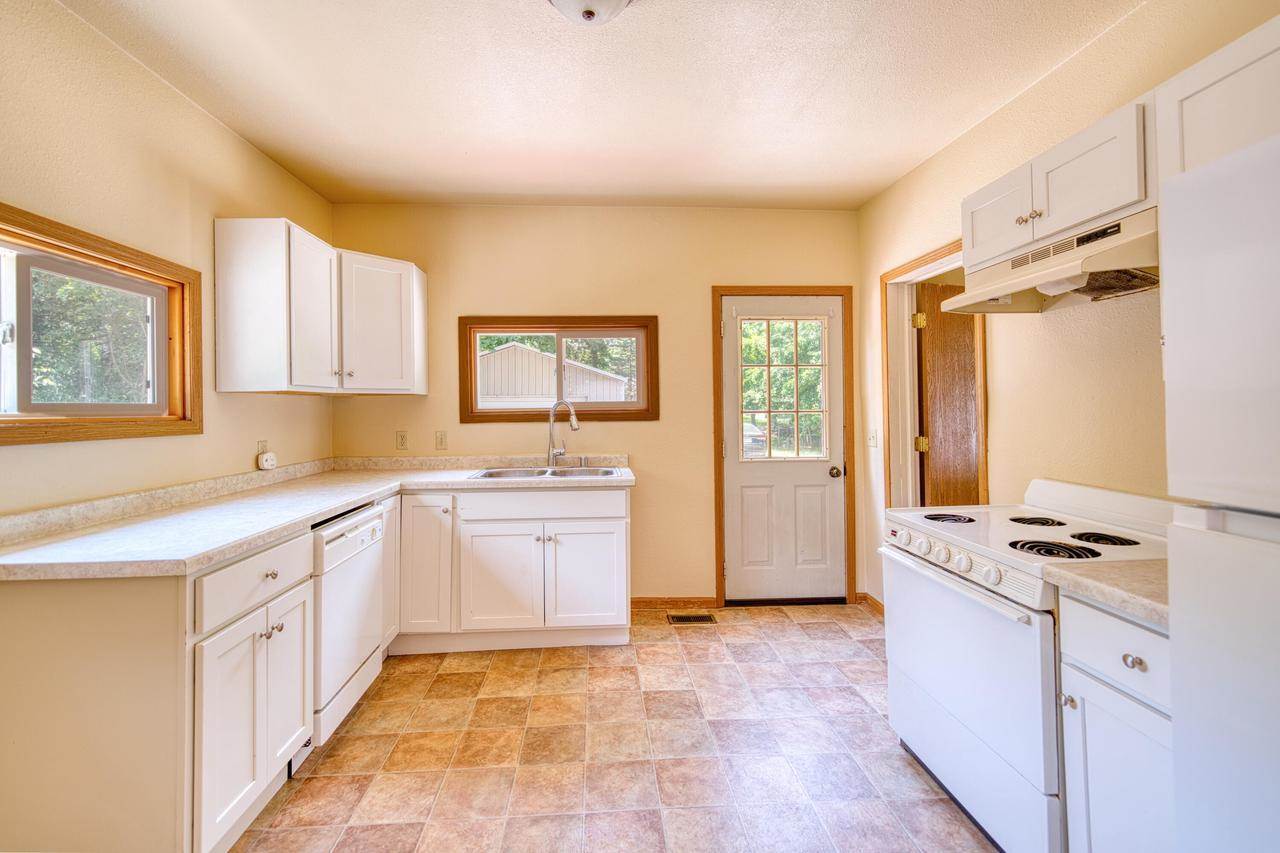 230 S Whiton St #232, Whitewater, WI 53190