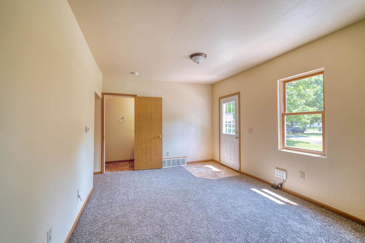 230 S Whiton St #232, Whitewater, WI 53190