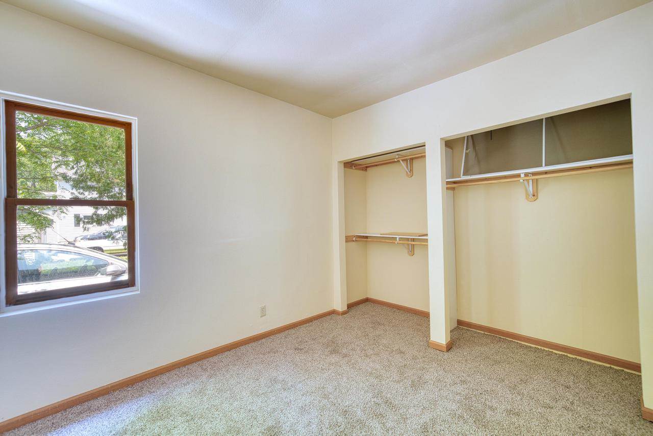 230 S Whiton St #232, Whitewater, WI 53190