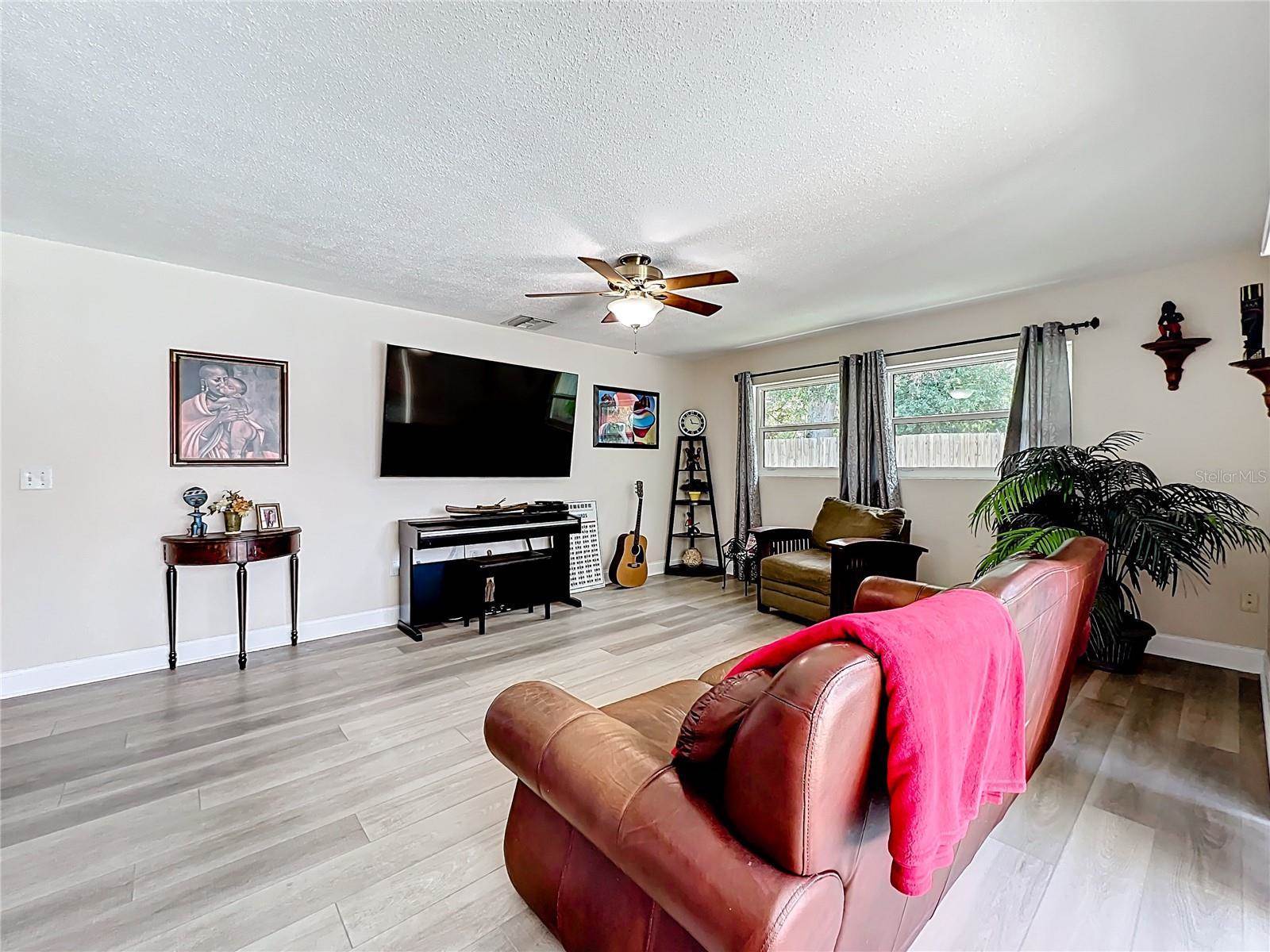 3900 38th Street S, St Petersburg, FL 33711