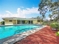 3900 38th Street S, St Petersburg, FL 33711