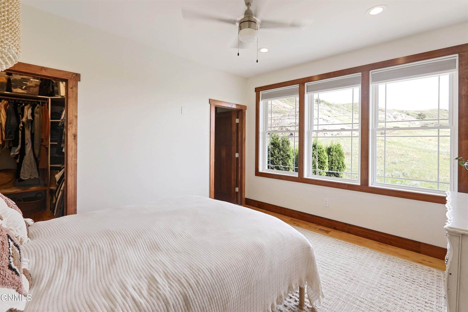 4870 132nd Drive NW, Williston, ND 58801