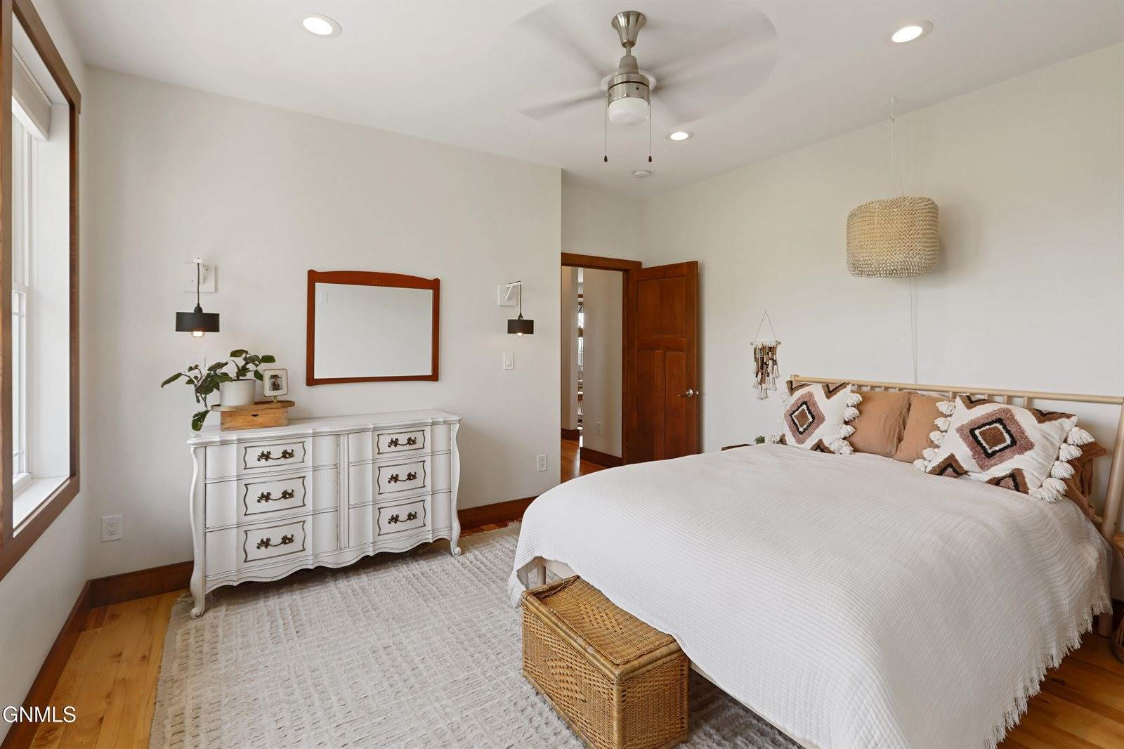 4870 132nd Drive NW, Williston, ND 58801