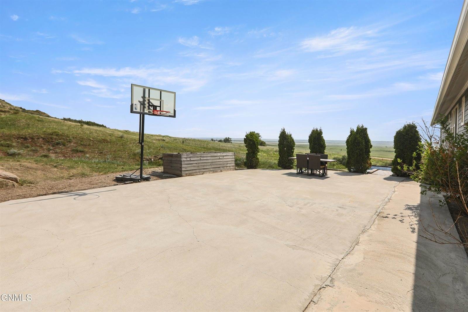 4870 132nd Drive NW, Williston, ND 58801