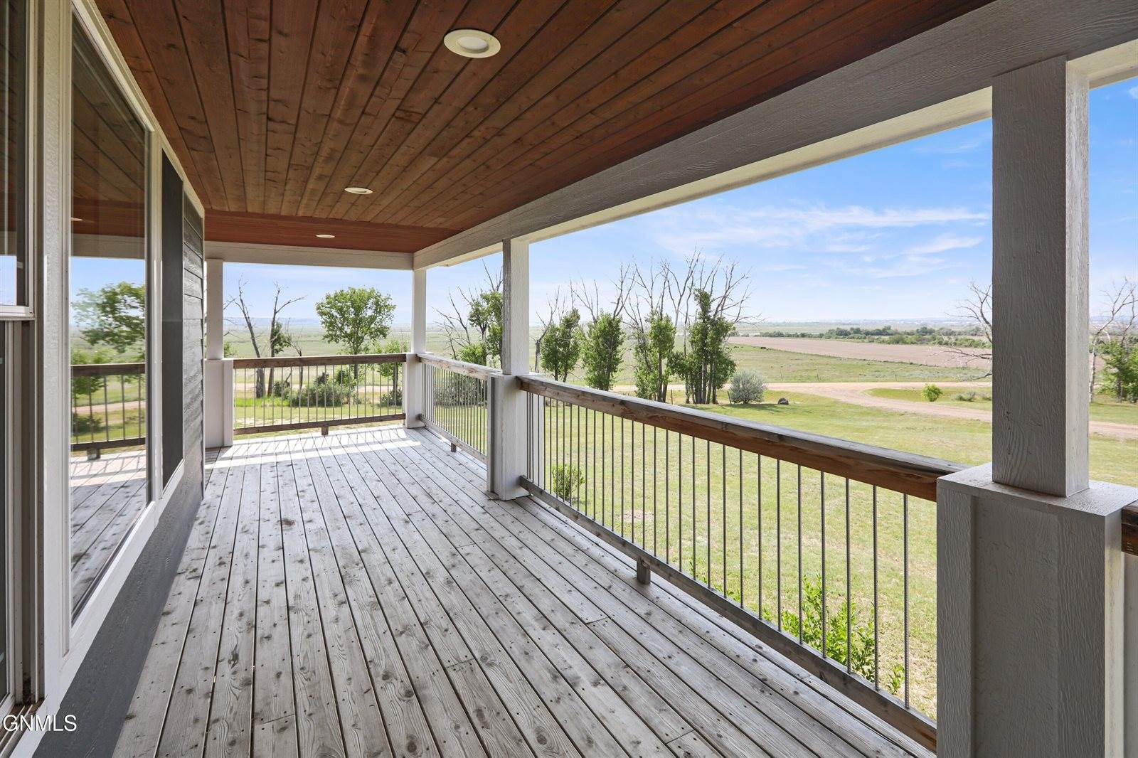 4870 132nd Drive NW, Williston, ND 58801