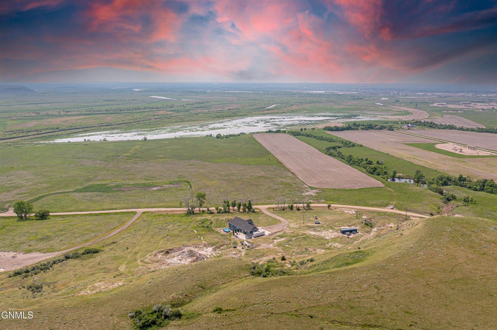 4870 132nd Drive NW, Williston, ND 58801