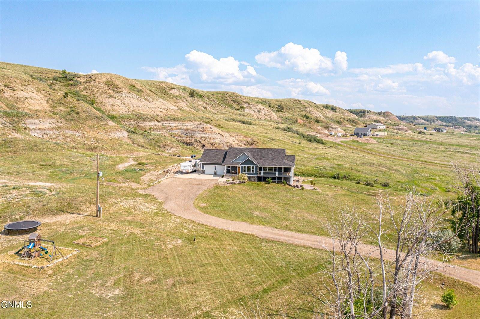 4870 132nd Drive NW, Williston, ND 58801