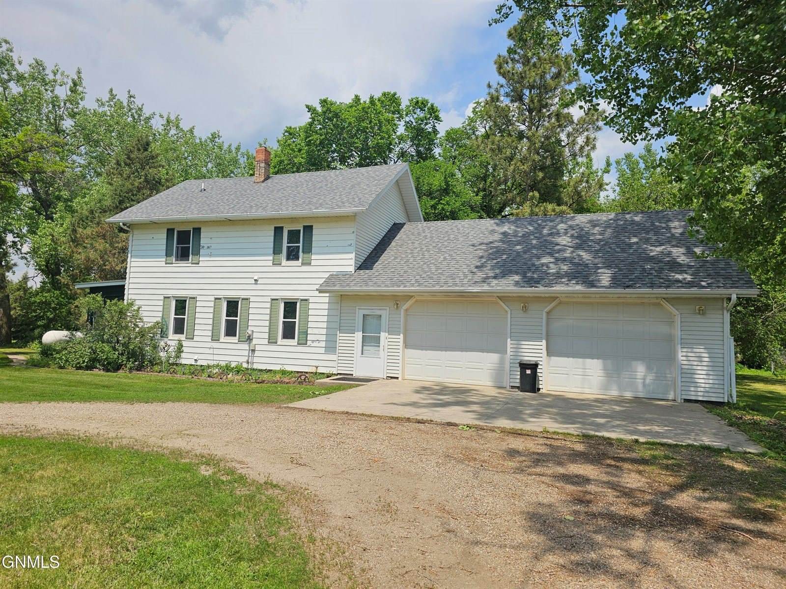 16 Front Avenue East, Menoken, ND 58558