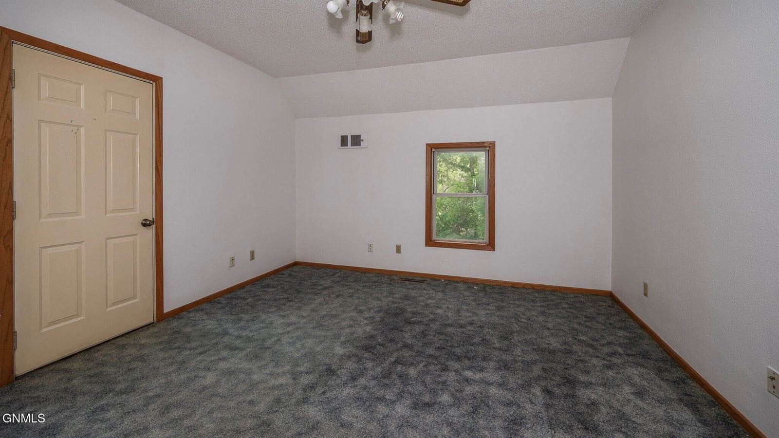 16 Front Avenue East, Menoken, ND 58558