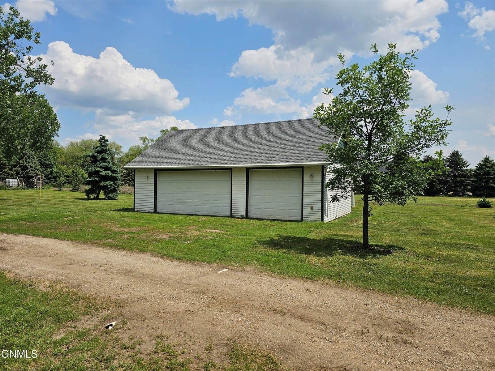 16 Front Avenue East, Menoken, ND 58558