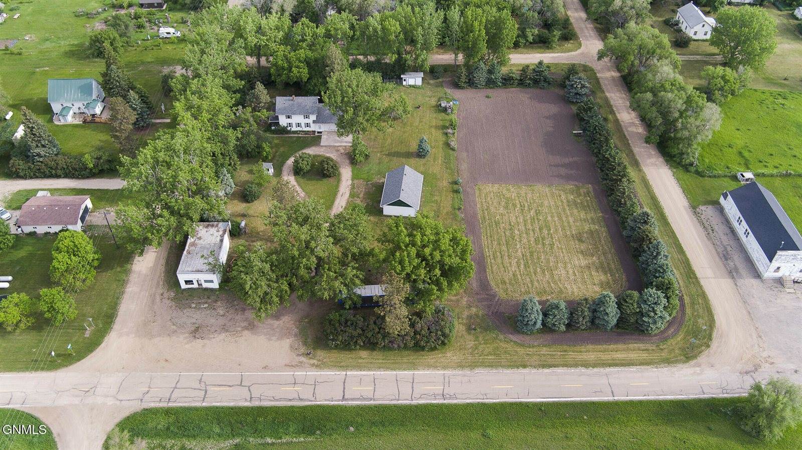 16 Front Avenue East, Menoken, ND 58558