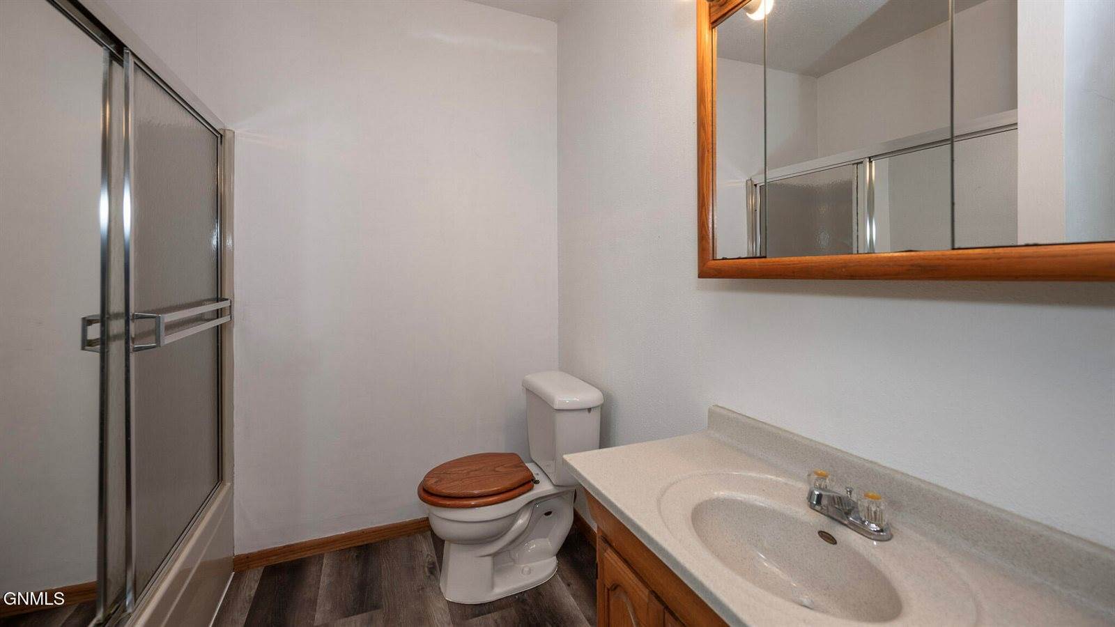 16 Front Avenue East, Menoken, ND 58558