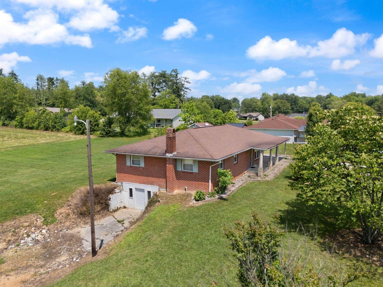 386 Boggs Road, London, KY 40744