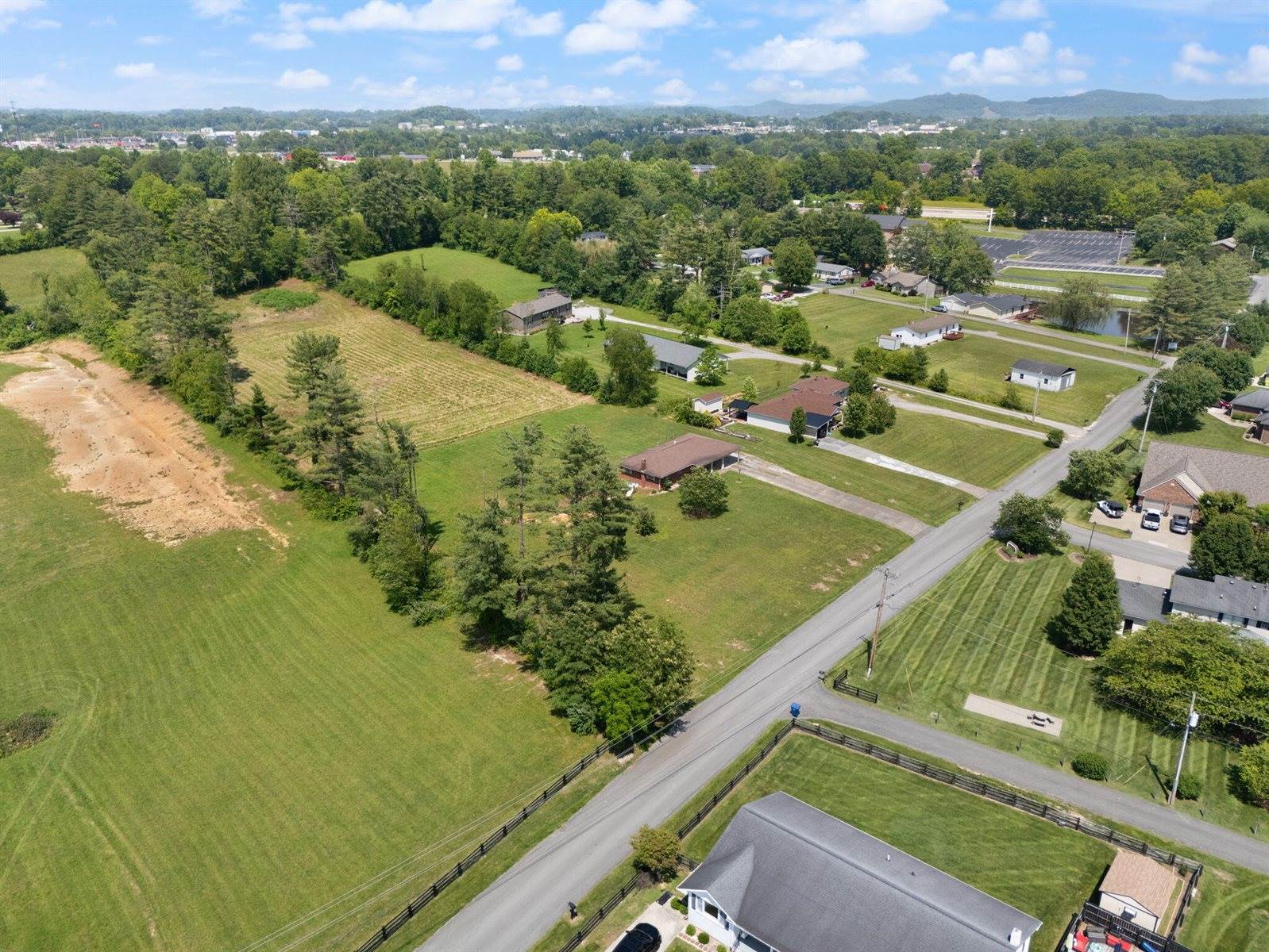 386 Boggs Road, London, KY 40744