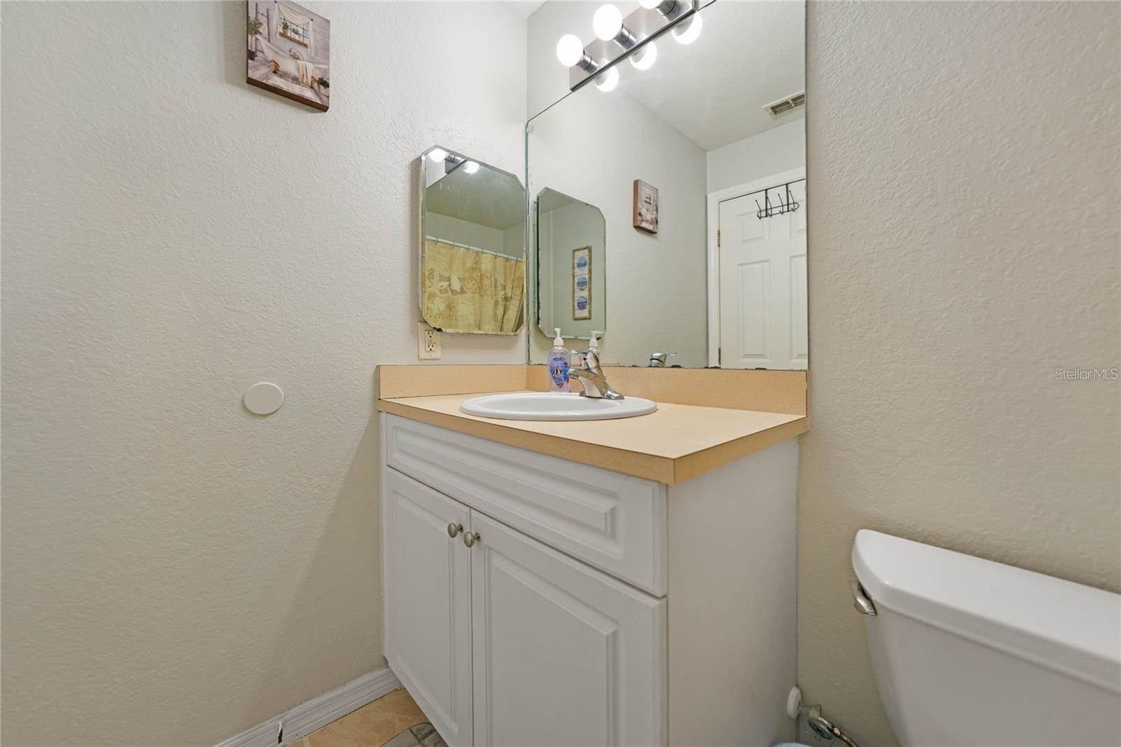 590 Ridgewood Street NW, Port Charlotte, FL 33952