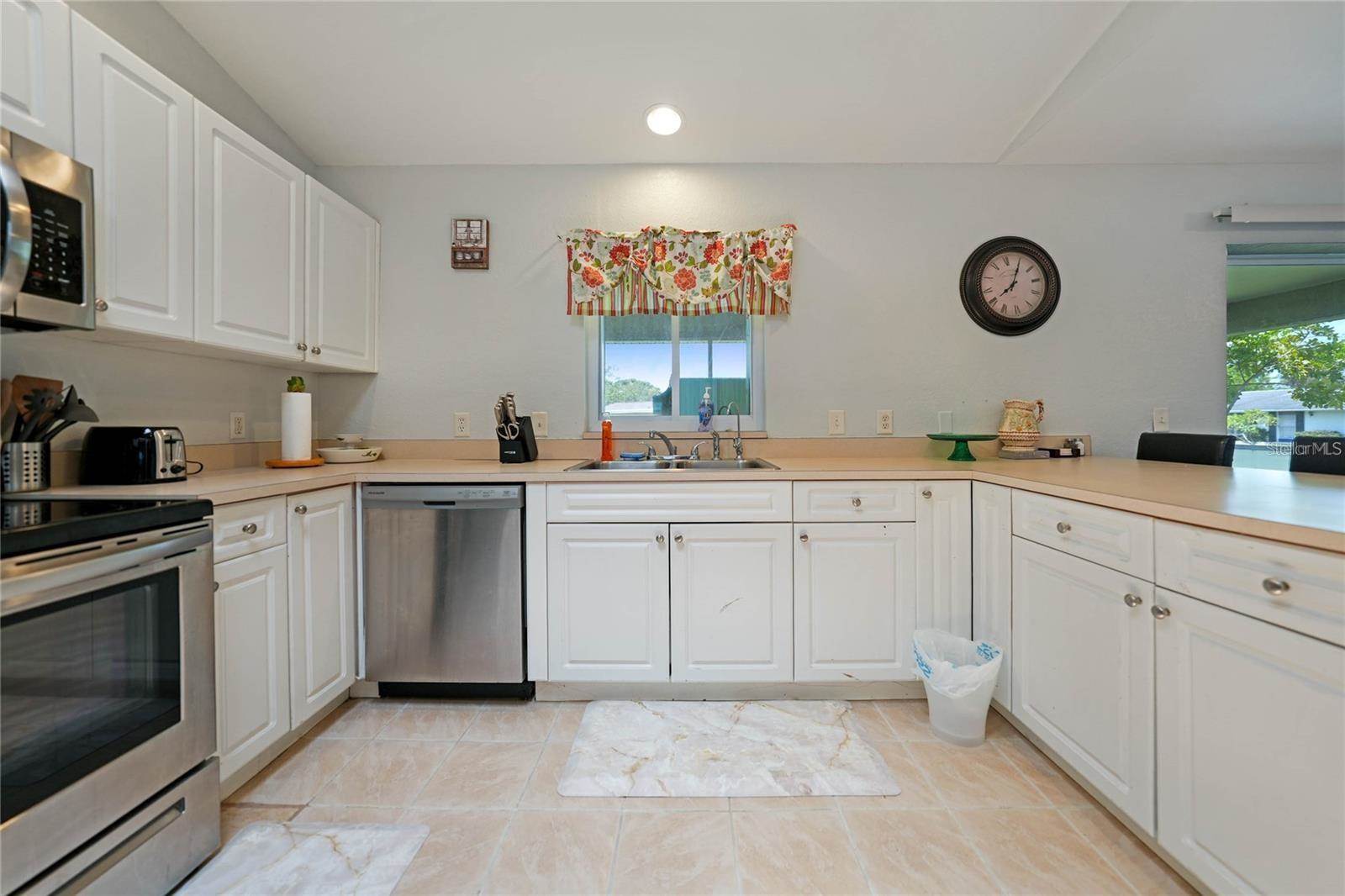 590 Ridgewood Street NW, Port Charlotte, FL 33952